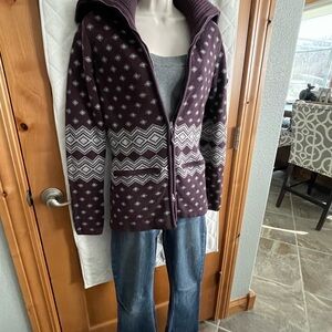 Athlete Gray and Plum Patterned  Sweater Winter